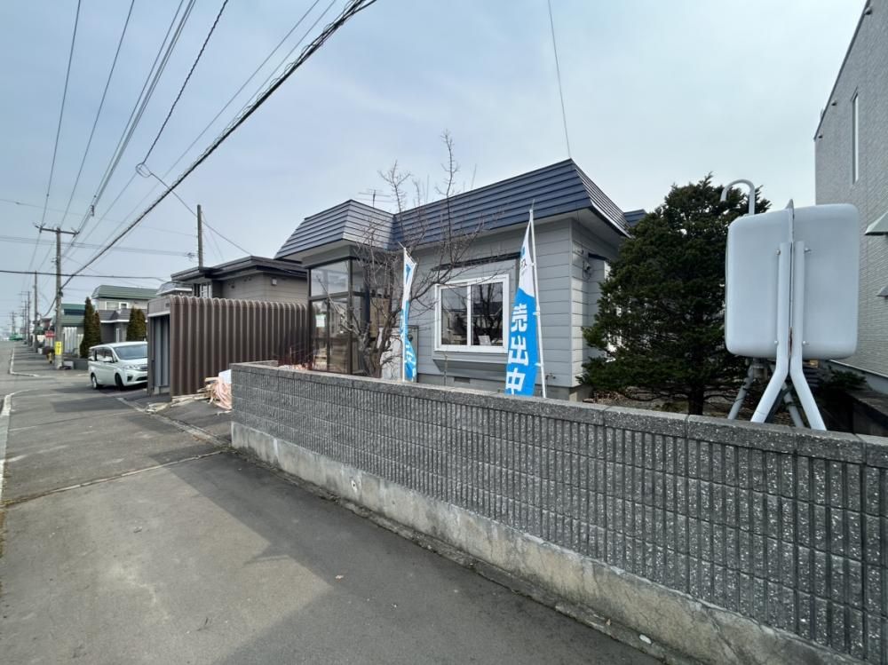 Renovated 2LDK House in Ebetsu Midorigaoka, Hokkaido - Thumbnail 2