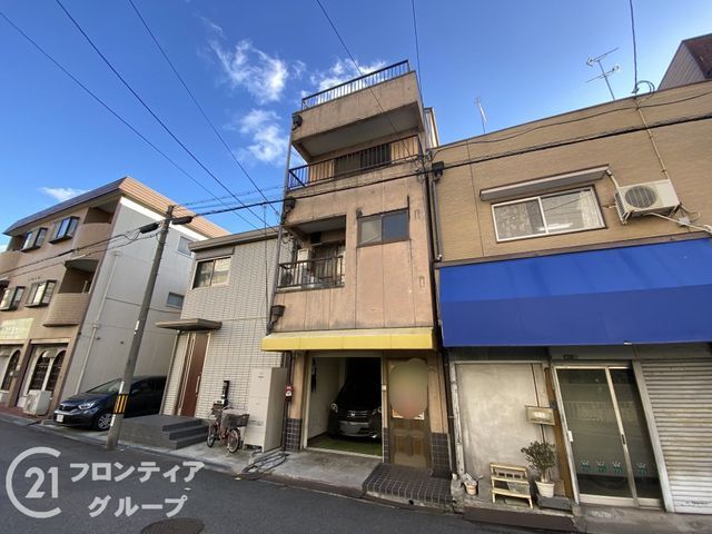 4LDK Detached House for Sale in Joto Ward, Osaka - Thumbnail 3