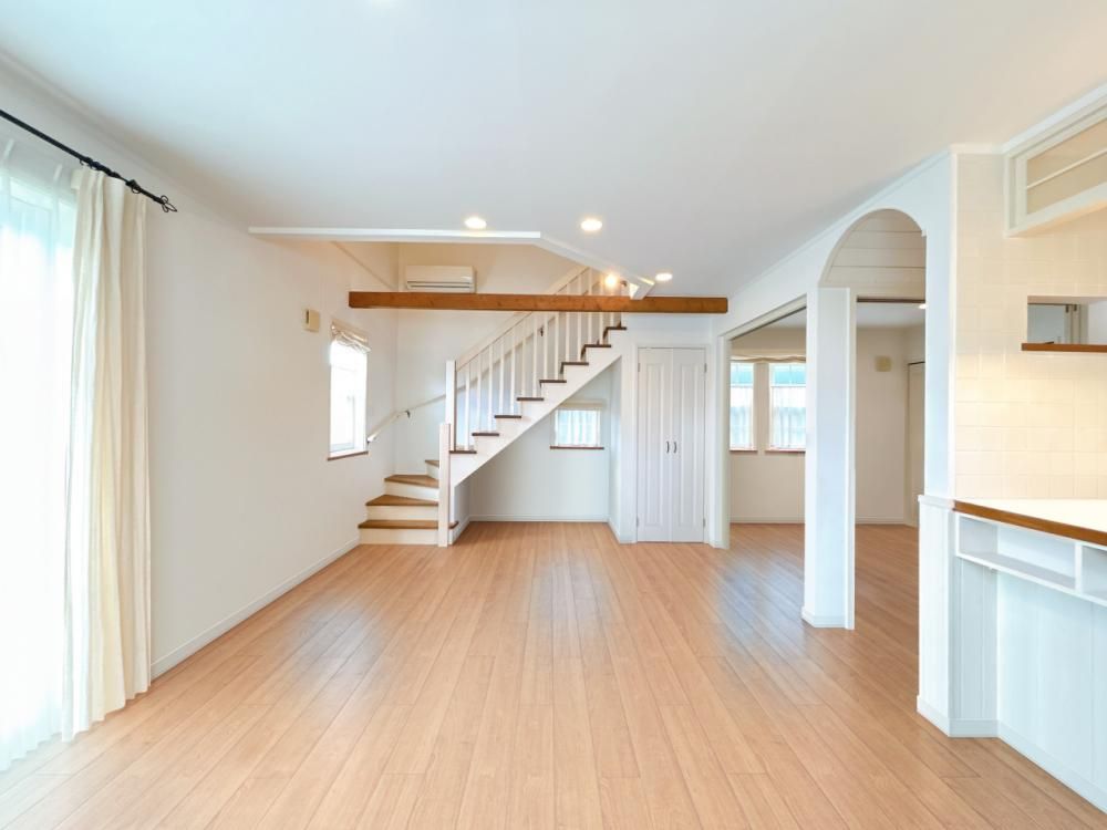 4LDK Detached House in Ebetsu, Hokkaido | 2011 Build, Corner Lot - Thumbnail 3