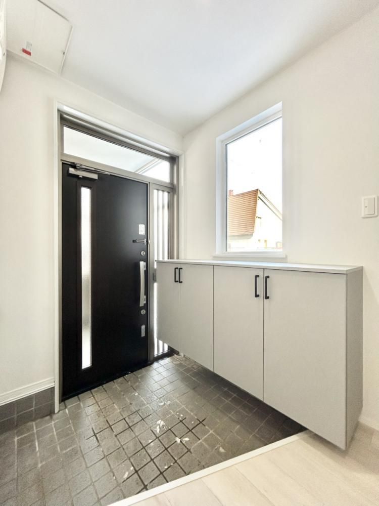 Renovated 3LDK House for Sale in Ebetsu, Hokkaido - Thumbnail 2