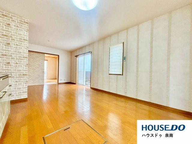 4LDK Detached House for Sale in Hannan City, Osaka - Thumbnail 3
