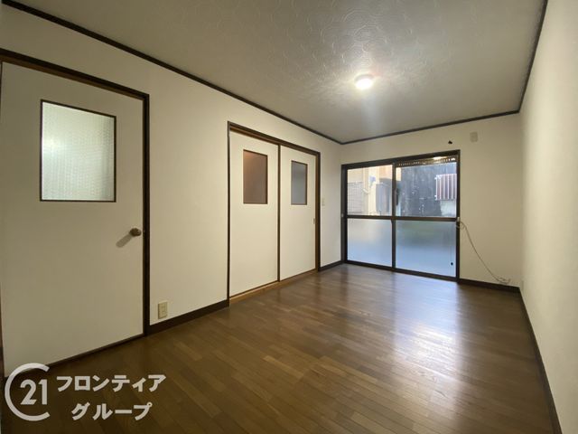 4DK Family Home Near Wakae-Iwata Station, Higashiosaka - Thumbnail 3