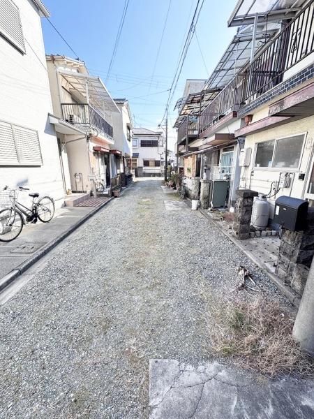 4LDK House for Sale in Izumiotsu, Osaka - 8 Min Walk to Station - Thumbnail 2