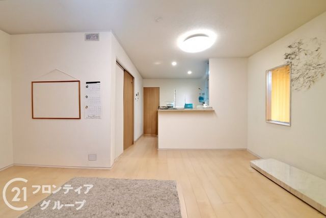 4LDK Detached House for Sale in Kadoma, Osaka - Thumbnail 3