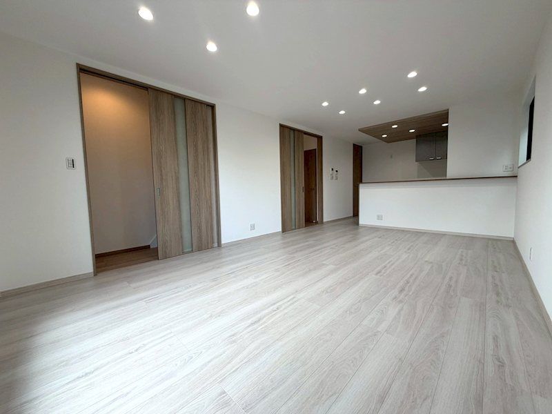 Modern 4LDK House in Katano, Osaka | 2024 Build, 113.79m² - Thumbnail 3