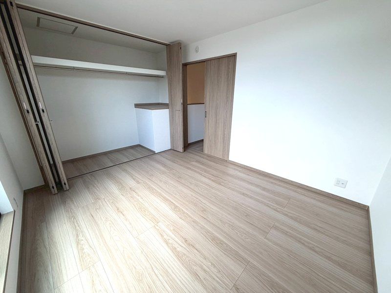 Modern 4LDK House in Katano, Osaka | 2024 Build, 113.79m² - Thumbnail 4