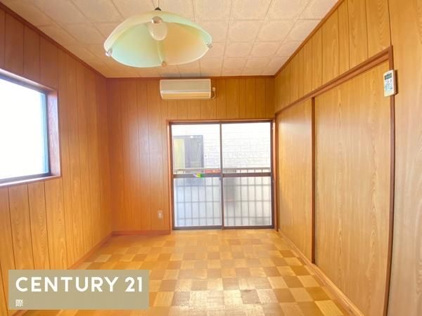 4DK Detached House for Sale in Yoshinori, Wakayama City - Thumbnail 2