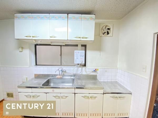 4DK Detached House for Sale in Yoshinori, Wakayama City - Thumbnail 4