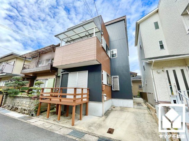 2SLDK House for Sale in Kugayama, Kyoto Prefecture - Image 1