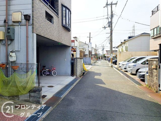3LDK Terrace House for Sale near Hyotan-yama Station, Higashiosaka - Thumbnail 2