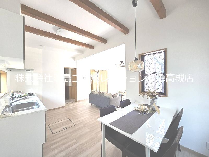 Renovated 3LDK House for Sale in Takatsuki, Osaka - Thumbnail 4