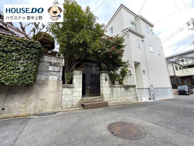 3DK Detached House for Sale in Suita City, Osaka - Thumbnail 2