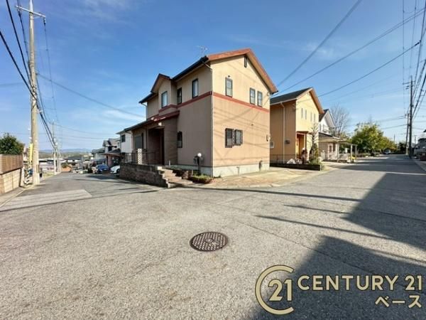 3LDK House for Sale in Kashiba, Nara - 108.47 sqm - Thumbnail 3