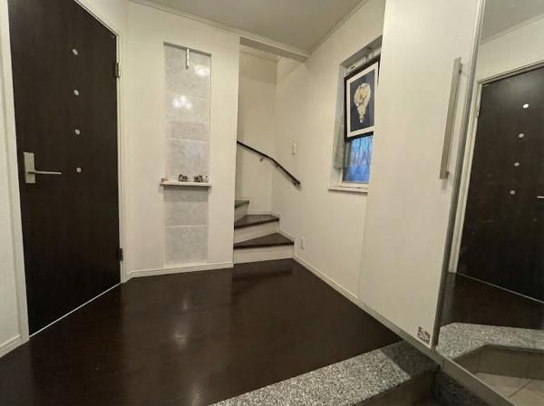 4LDK Detached House for Sale in Kadoma, Osaka - 97 sqm - Thumbnail 2