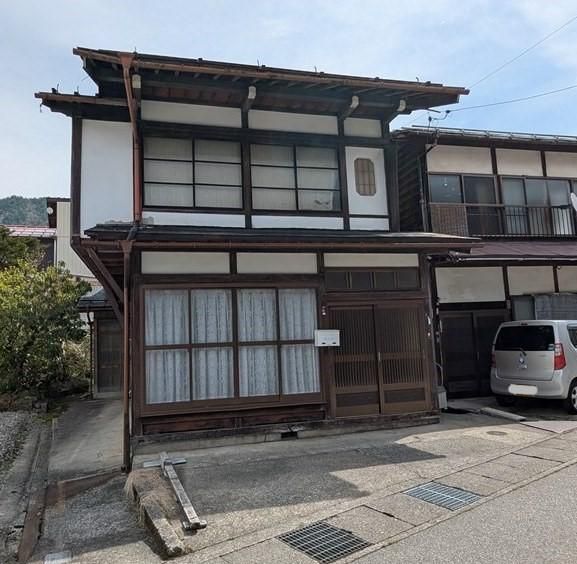 Traditional house in Hida's Kamioka district - Main Image
