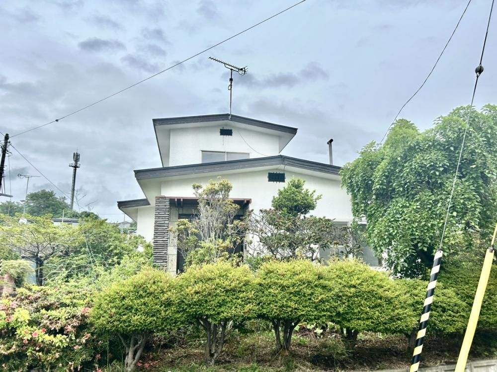 Renovated 3LDK House on Corner Lot in Toyako, Hokkaido - Image 1