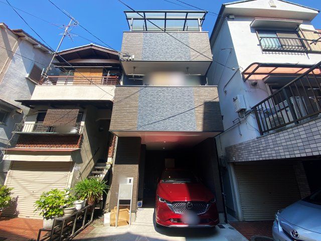 3LDK House for Sale in Higashinari-ku, Osaka - 102 sqm - Thumbnail 2