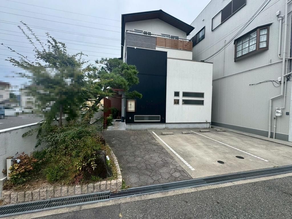 4LDK Steel-Frame House with Shop Space for Sale in Sakai, Osaka - Thumbnail 2