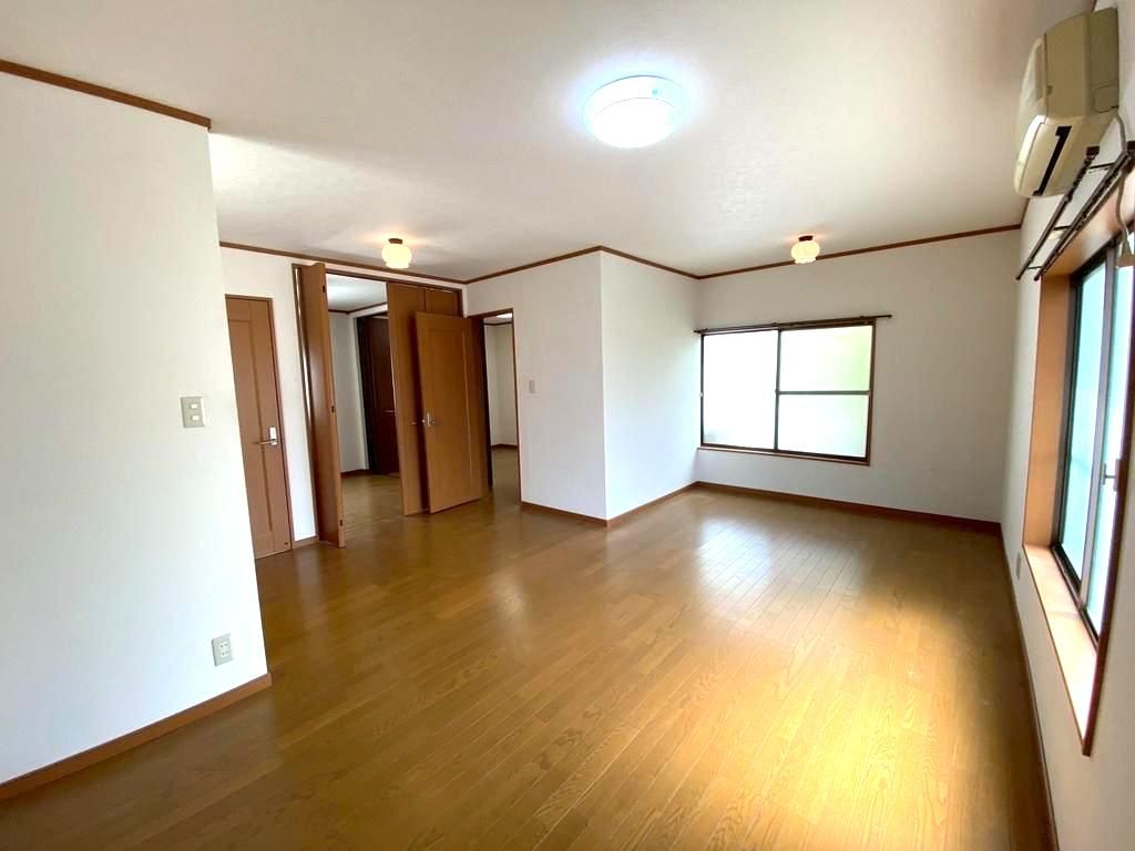 4LDK Used House in Daito, Osaka – 92.15 sqm - Thumbnail 4