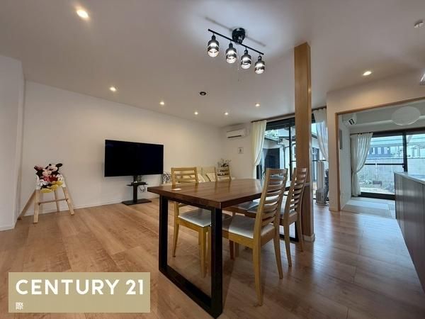 6SLDK Renovated House in Wakayama City with Garden and Parking - Thumbnail 2