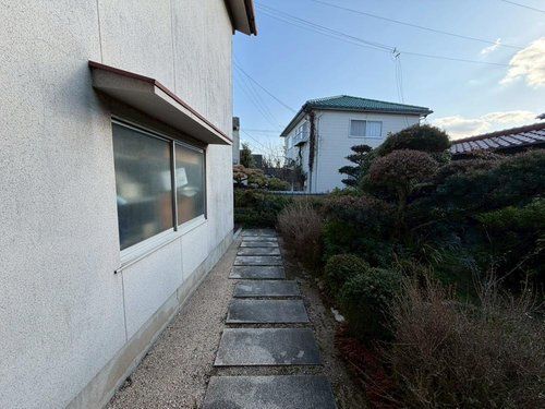 7DK Wooden House for Sale in Himeji, Hyogo - 160 sqm - Thumbnail 2