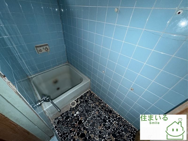 4DK Detached House for Sale in Daito City, Osaka - Thumbnail 3