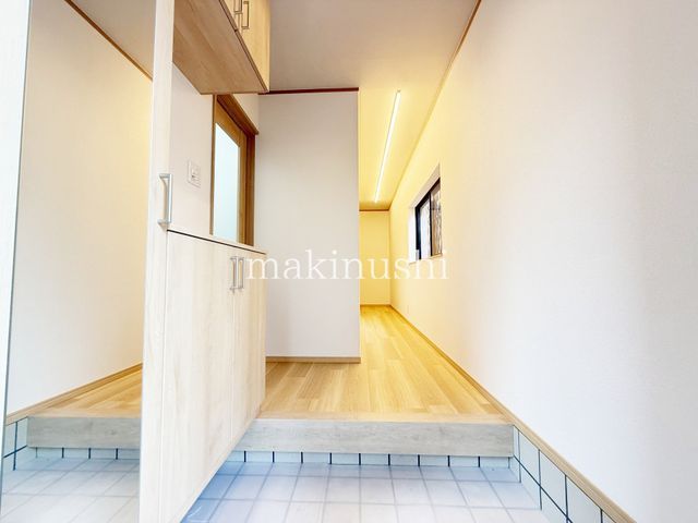 Renovated 4LDK House for Sale in Sakai, Osaka - Thumbnail 3