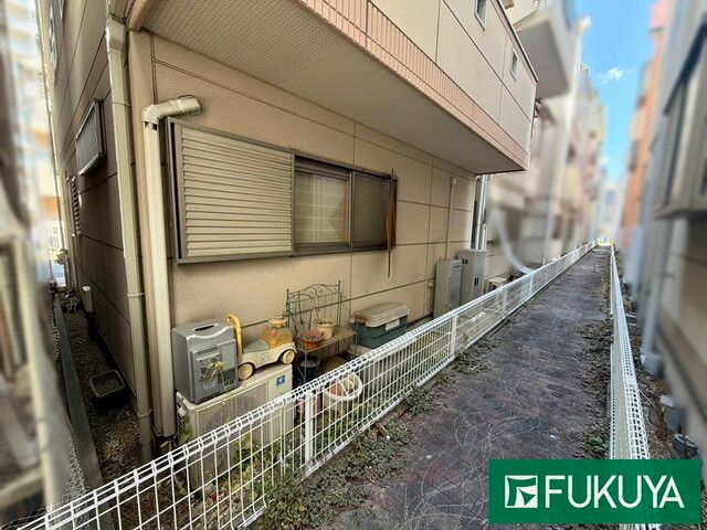 4LDK Detached House for Sale in Tsurumi Ward, Osaka - Thumbnail 3