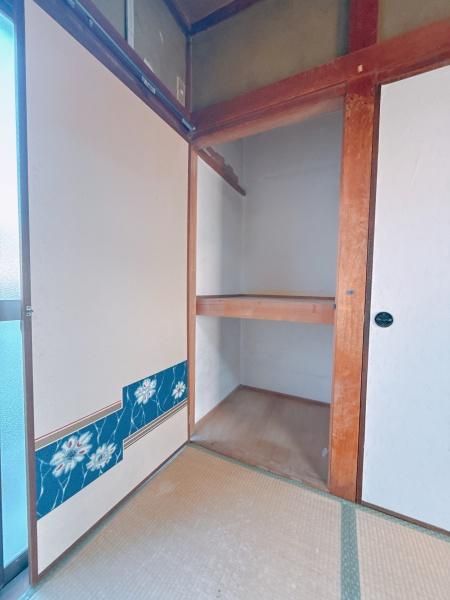 3-Story 3DK House with Mount Ikoma View in Higashiosaka - Thumbnail 3