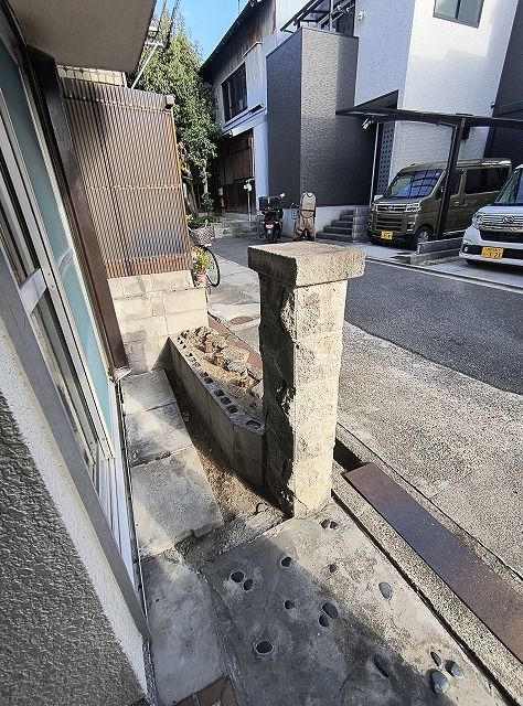 3DK Wooden House for Sale near Kawahanaen Station, Higashi-Osaka - Thumbnail 2