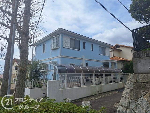 Stylish 5LDK Detached House in Kobe's Kita Ward - Thumbnail 2
