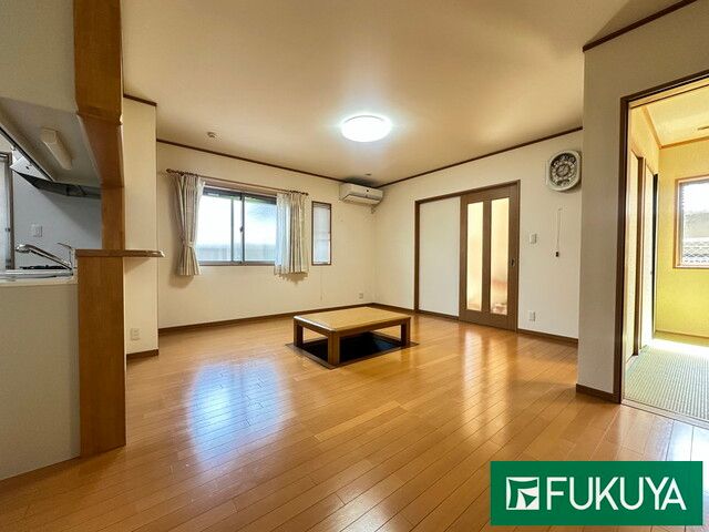 Modern 3SLDK House with Walk-in Closet near Yato Station, Osaka - Thumbnail 2