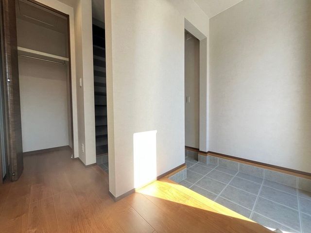Modern 4LDK Single-Story House for Sale in Hofu, Yamaguchi - Thumbnail 3