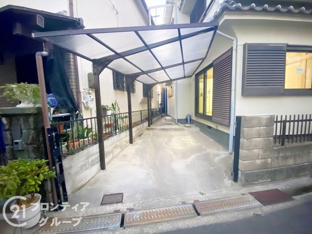 Renovated 3DK Detached House for Sale in Hirakata, Osaka - Thumbnail 3
