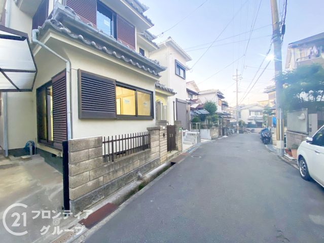 Renovated 3DK Detached House for Sale in Hirakata, Osaka - Thumbnail 2