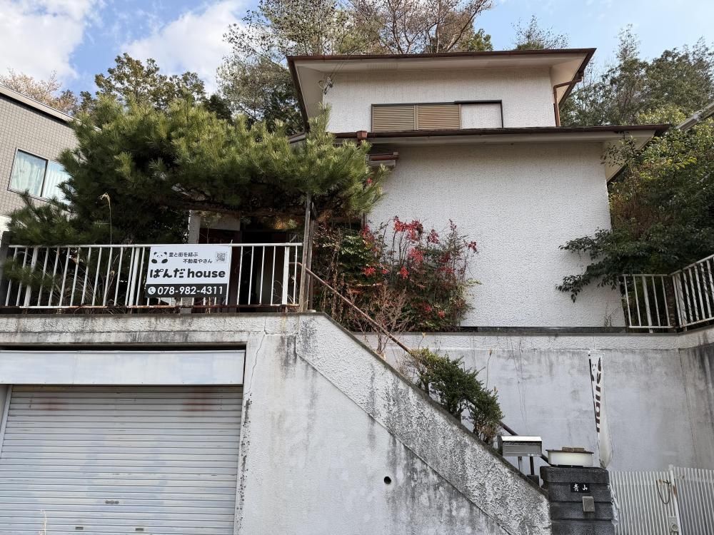 4LDK Detached House for Sale in Kobe's Kita Ward - Thumbnail 2