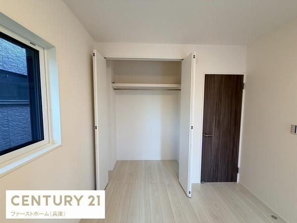 Modern 4LDK House for Sale in Himeji, Hyogo - Thumbnail 4
