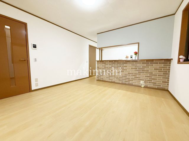 Renovated 4SLDK House for Sale in Fujiidera, Osaka - Thumbnail 4