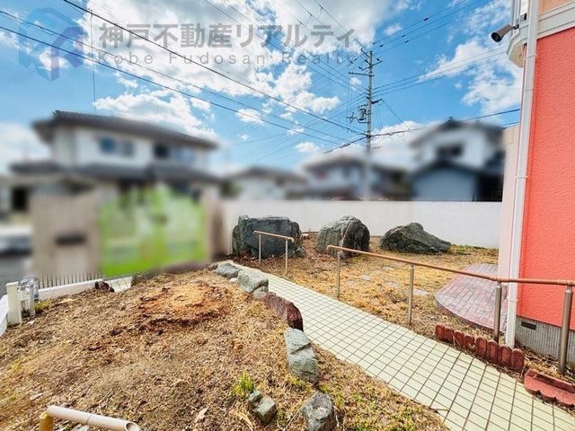 Spacious 4SLDK House in Quiet Kobe Residential Area - Thumbnail 2