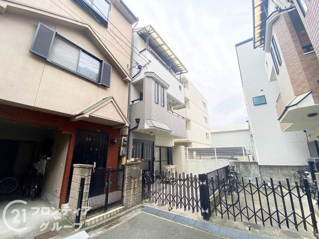 6DK Steel-Framed House for Sale in Higashiosaka, Osaka - Thumbnail 3