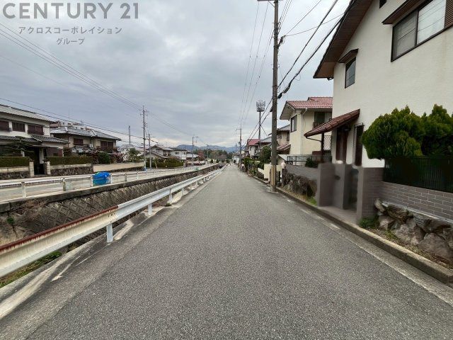 6DK House for Sale in Seiwadai, Kawanishi, Hyogo - Thumbnail 2