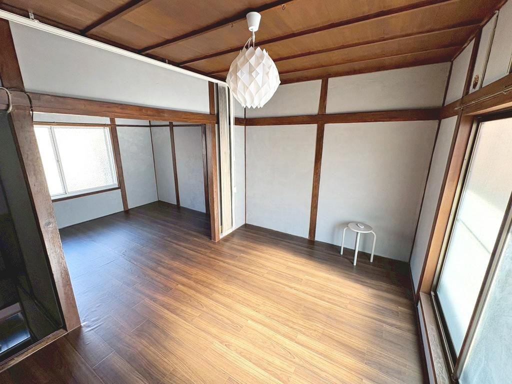Renovated 2LDK Terrace House for Sale near Kitahanada Station, Sakai - Thumbnail 2
