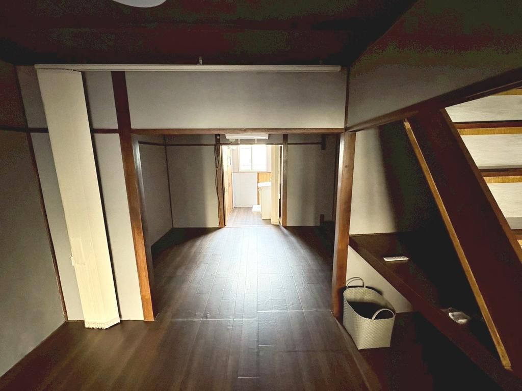 Renovated 2LDK Terrace House for Sale near Kitahanada Station, Sakai - Thumbnail 4