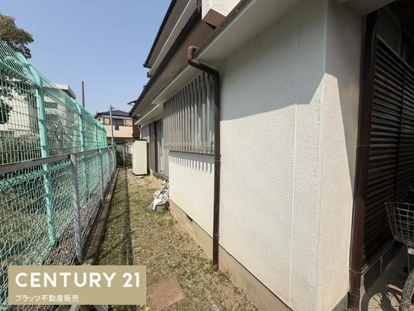 Used House for Sale in Takarazuka, Hyogo - 3LDK, 19.8M Yen - Thumbnail 3
