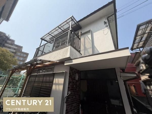 Used House for Sale in Takarazuka, Hyogo - 3LDK, 19.8M Yen - Thumbnail 2