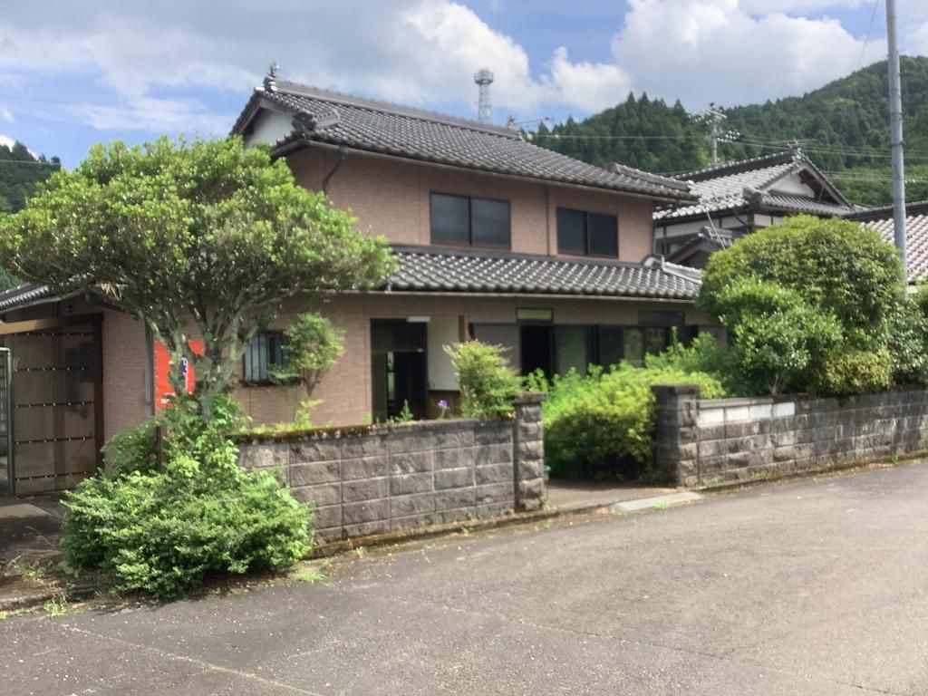 8DK House for Sale Near Shimoyakuno Station, Fukuchiyama - Thumbnail 2