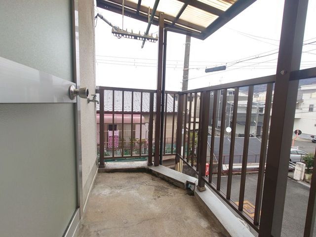 3DK Wooden House for Sale near Shintsuruga Station, Higashiosaka - Thumbnail 4