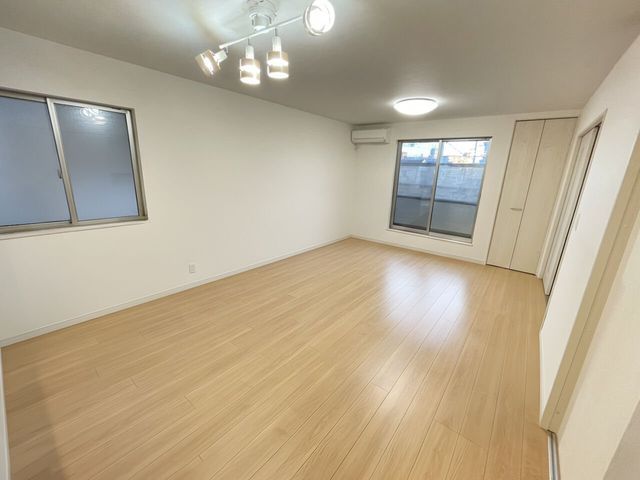 3SLDK House for Sale in Moriguchi, Osaka - Thumbnail 3