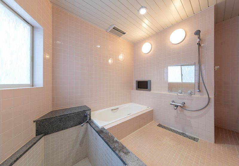 7SLDK House for Sale in Nishinomiya, Hyogo - 305 sqm - Thumbnail 2
