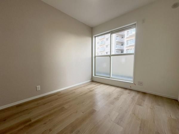 4LDK Renovated House for Sale in Neyagawa, Osaka - Thumbnail 4